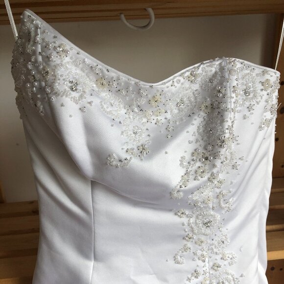 Retro strapless wedding dress - Picture 2 of 4